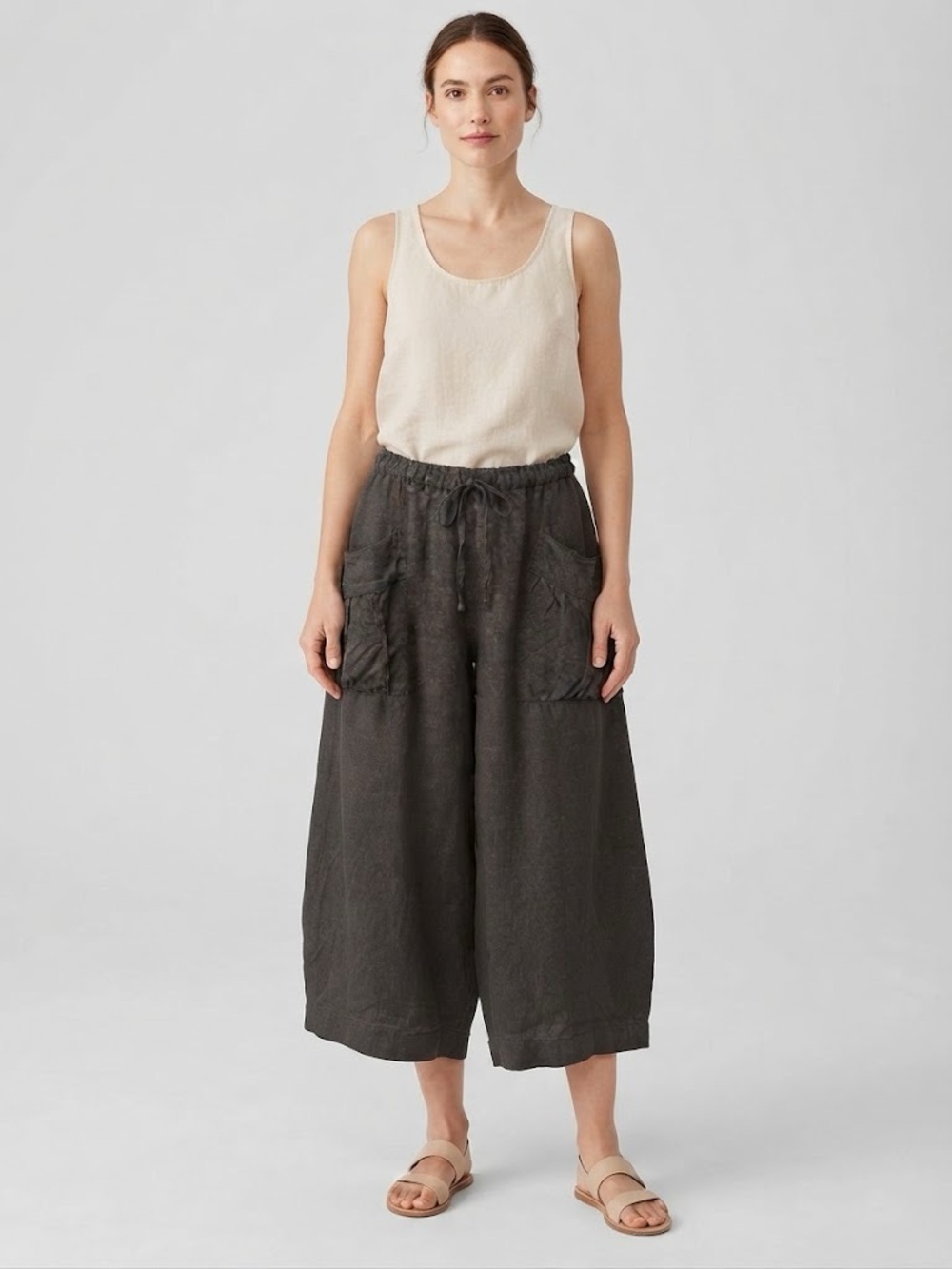 Maiwa Wide-Leg Drawstring Blend Cropped Pants in Charcoal Black size M